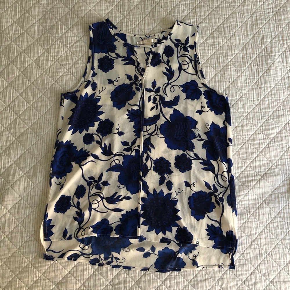 Floral Sleeveless Blouse